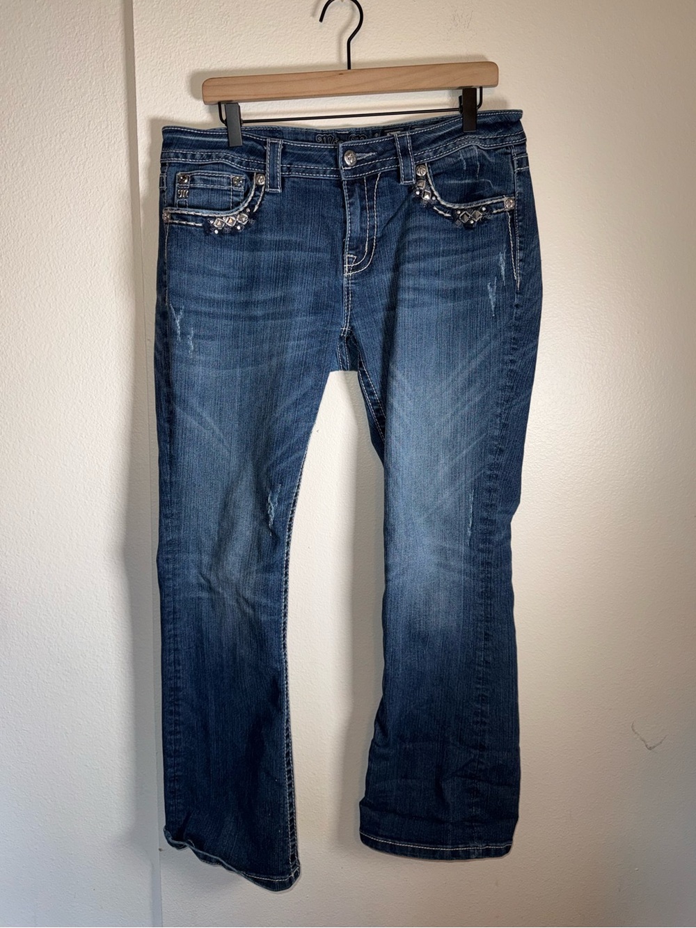 MISS ME Mid-Rise white stich embellished bedazzled bootcut Jeans 32